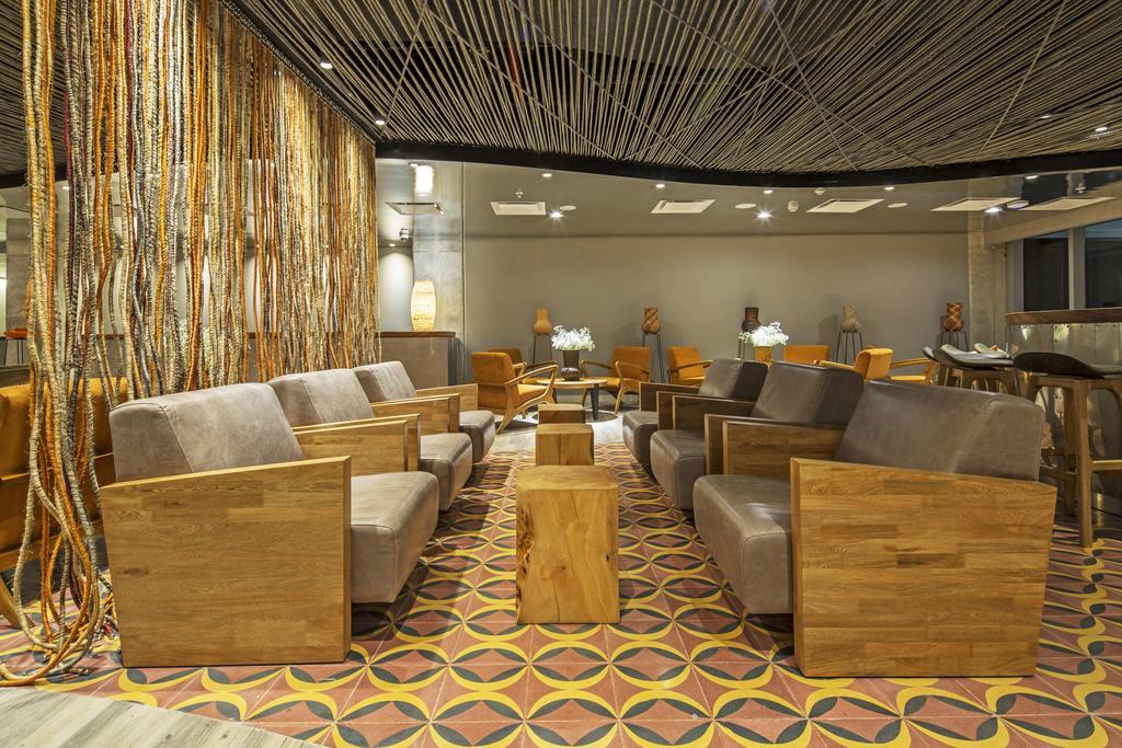 Hotel Movich Buro 51 Barranquilla  Exteriér fotografie The lounge at the airport