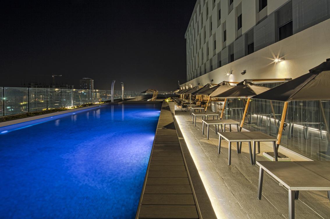 Hotel Movich Buro 51 Barranquilla  Exteriér fotografie The swimming pool at the hotel